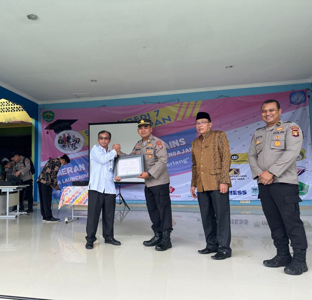 Biro SDM Polda Kaltim Gelar Talkshow Sosialisasi Penerimaan Terpadu Polri TA.2024 Di SMAN 7 Balikpapan WhatsApp Image 2024 01 31 at 16.21.35