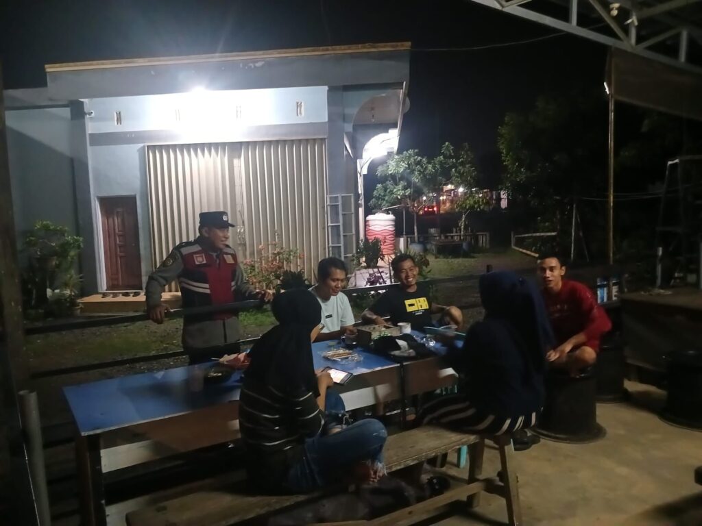 Polsek Batu Sopang Gelar Patroli Dialogis Sambangi Warga Paska Pemilu 2024 WhatsApp Image 2024 02 23 at 11.57.50 c674f48a