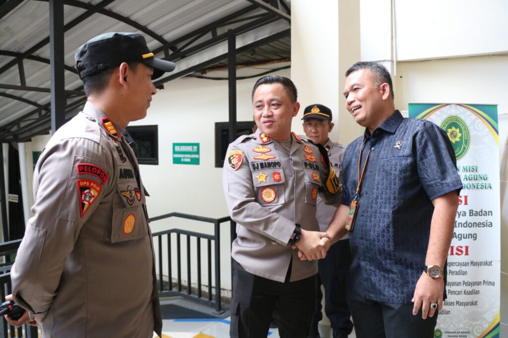 Kapolres Berau Pimpin Kegiatan Sidang Perkara Pembunuhan WhatsApp Image 2024 02 27 at 15.09.14 aac1df68