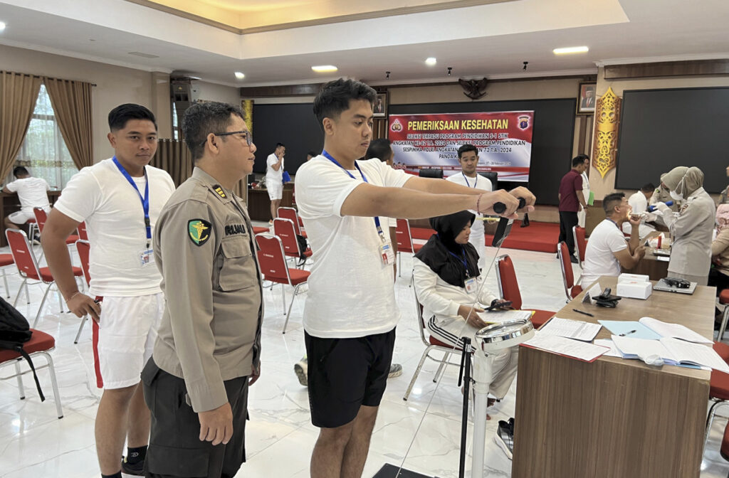 Polda Kaltim Gelar Tes Kesehatan Seleksi Sespimma ke-71 dan 72 serta S-1 STIK-PTIK ke-82 T.A. 2024 WhatsApp Image 2024 02 28 at 08.57.43