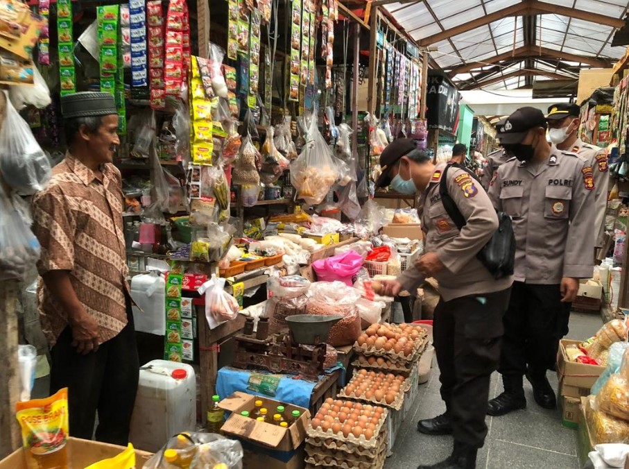 Satgas Pangan Polres PPU Lakukan Pengecekan di Pasar Induk Penajam Paser Utara ppu2