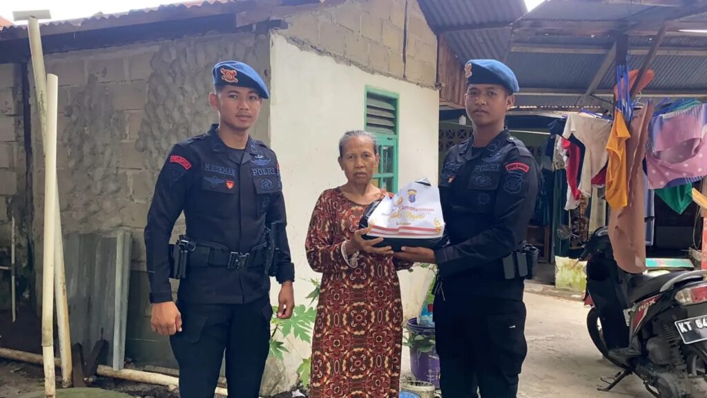 Berkah Bulan Suci Ramadhan, Batalyon A Pelopor Brimob Polda Kaltim Berbagi Sembako WhatsApp Image 2024 03 13 at 10.58.11 3e54fe71
