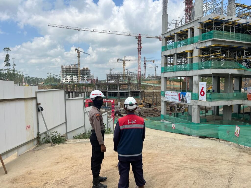 Lakukan Patroli Dialogis, Personil Satgas Ops.Nusantara Mahakam Pastikan Sitkamtibmas Guna Kelancaran Pembangunan Di Kawasan IKN WhatsApp Image 2024 03 31 at 11.39.48