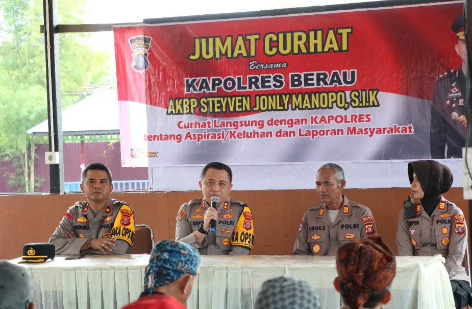Kapolres Berau Gelar Jumat Curhat, Tindak Lanjut Aspirasi Masyarakat di Kelurahan Gunung Panjang berau