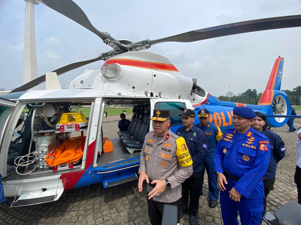 Polri Kerahkan 2 Helikpoter Jadi Ambulans Udara saat Arus Mudik dan Balik Lebaran WhatsApp Image 2024 04 03 at 16.51.19 06293035