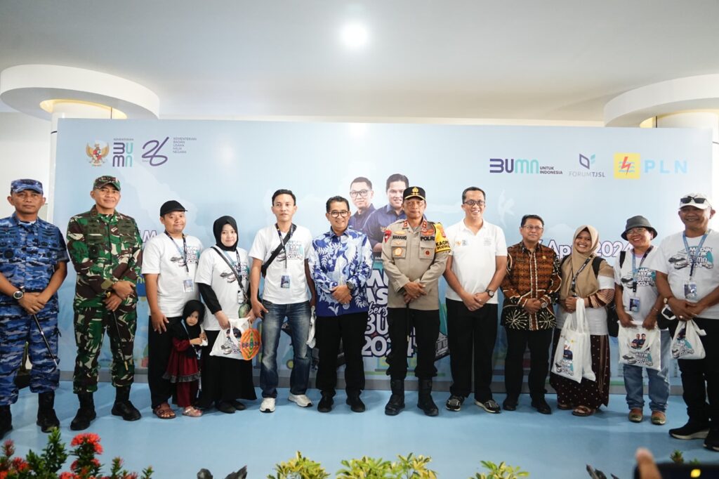 Kapolda Kaltim Hadiri Pelepasan Peserta Mudik Asyik Bersama BUMN 2024 Dari Pelabuhan Semayang WhatsApp Image 2024 04 08 at 11.46.04