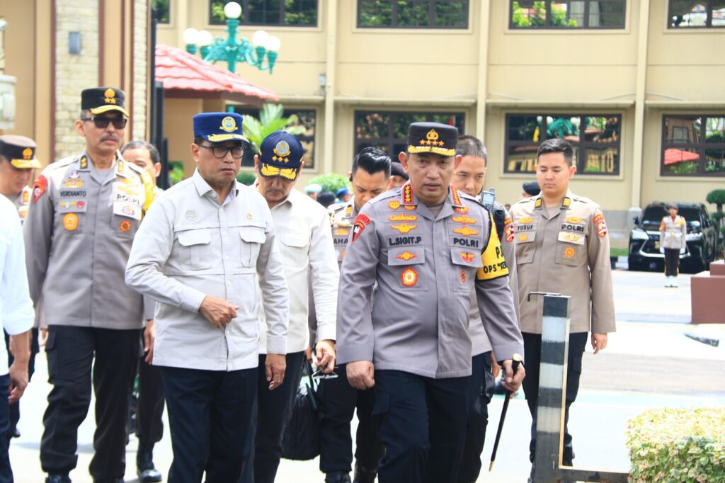 Pastikan Keamanan Arus Balik Lebaran, Kapolri Patroli Udara Jalur Tol WhatsApp Image 2024 04 15 at 15.28.48 31c66d93