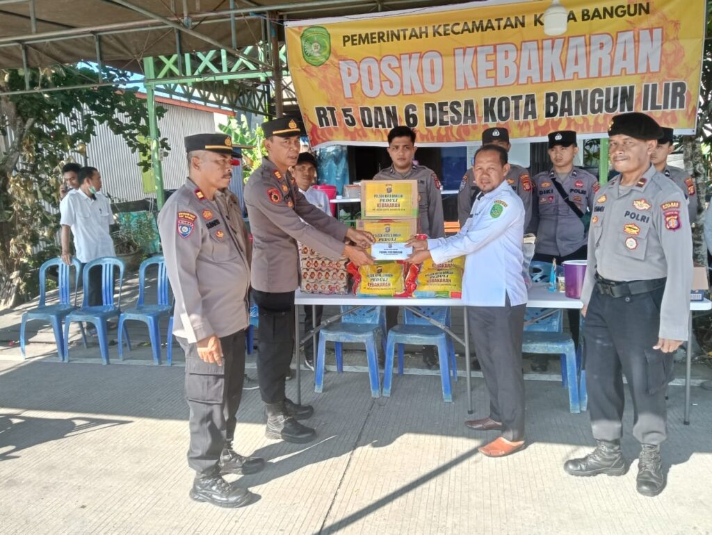 Polsek Kota Bangun Gelar Kegiatan Bakti Sosial untuk Korban Kebakaran WhatsApp Image 2024 04 18 at 08.09.21 0690d2c9