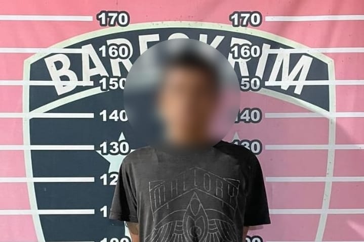 Polsek Sungai Pinang Gerak Cepat Ringkus Residivis Yang Mencuri Sepeda Motor dan Telepon Genggam WhatsApp Image 2024 04 22 at 09.59.12 6816fa1c