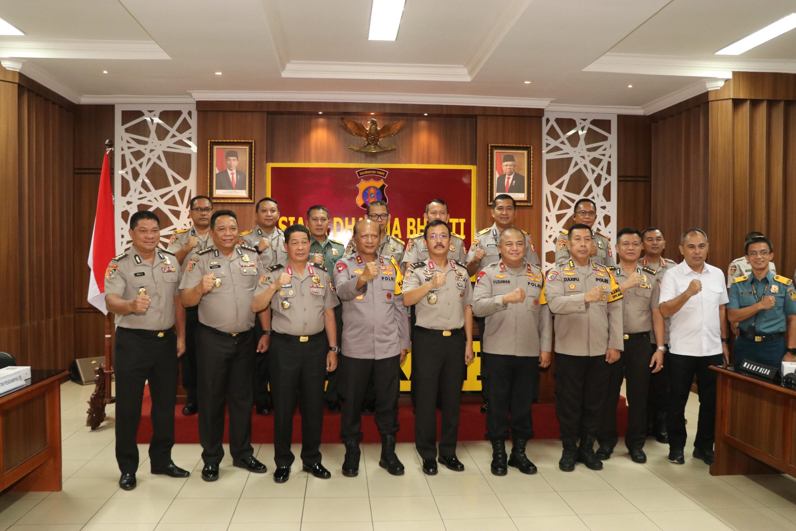 Kapolda Kaltim Sambut Rombongan Pasis Sespimti Dikreg ke-33 Tahun 2024 2 WhatsApp Image 2024 04 22 at 14.37.49 a3e54729 scaled