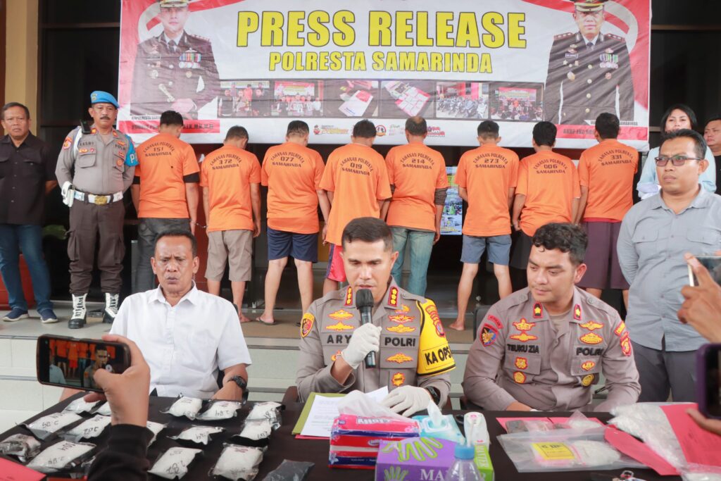 Polresta Samarinda Ungkap Perkara Dan Amankan 1.524 Gram Sabu- Sabu WhatsApp Image 2024 04 26 at 09.10.05 1dc33b11