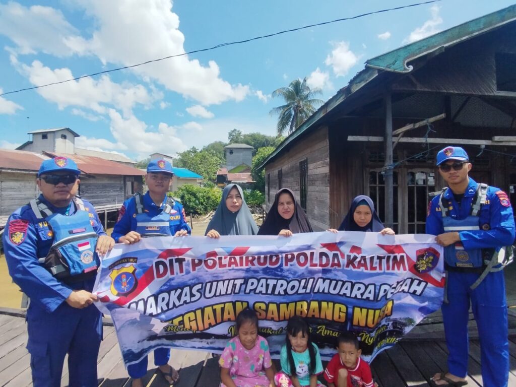 Sambang Nusa Presisi, Personil Unit Patroli Muara Pegah Ditpolairud Polda Kaltim Sosialisasikan Tentang Keselamatan di Wilayah Pesisir WhatsApp Image 2024 04 29 at 13.38.55