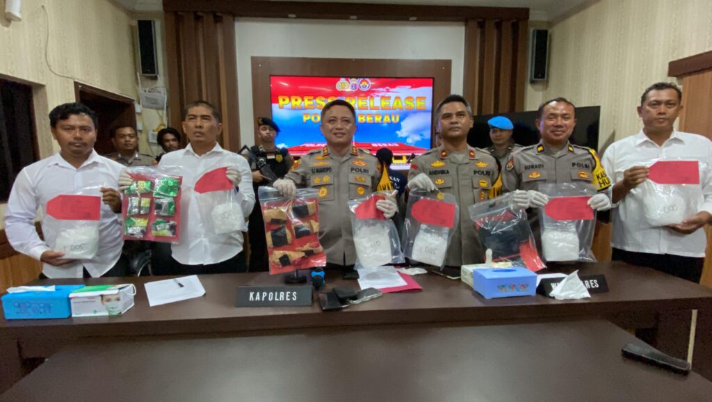 Polres Berau Press Rilis Narkotika Sabu 6 Kilogram 52c0c6cd e34d 4ffa b9a7 906e91838019