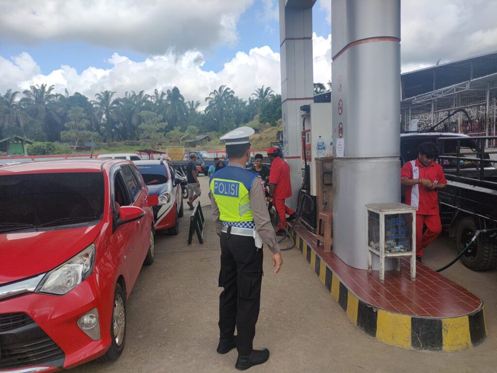 Patroli dan Pengecekan SPBU oleh Polsek Kuaro WhatsApp Image 2024 05 01 at 14.10.21 7d5f37c6