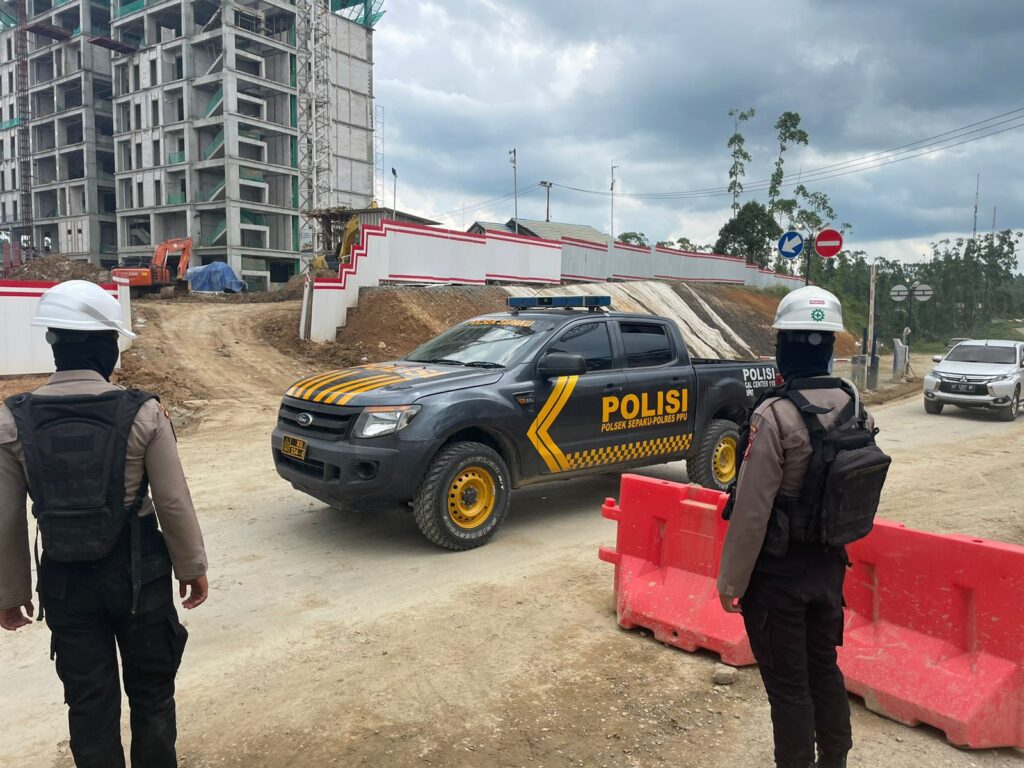 Guna Pastikan Situasi Keamanan, Personil Satgas Ops.Nusantara Mahakam Lakukan Patroli Di Kawasan Pembangunan Ibu Kota Nusantara WhatsApp Image 2024 05 02 at 10.06.49
