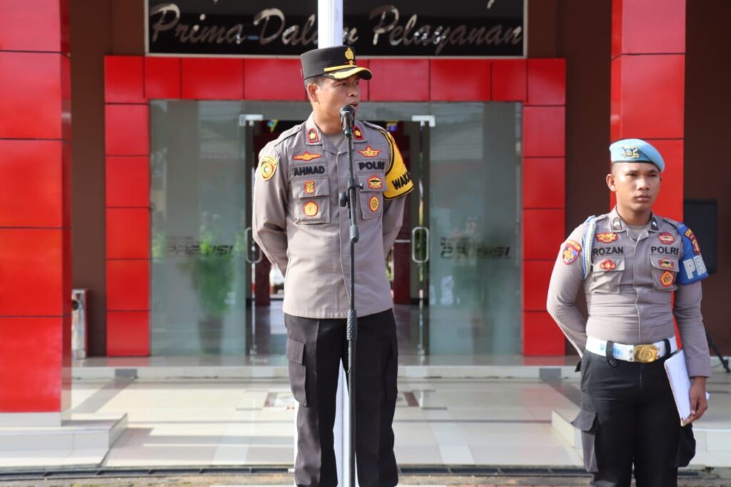 Wakapolres Kutai Barat Kompol Ahmad Abdullah, Pimpin Apel Pagi WhatsApp Image 2024 05 06 at 10.16.04