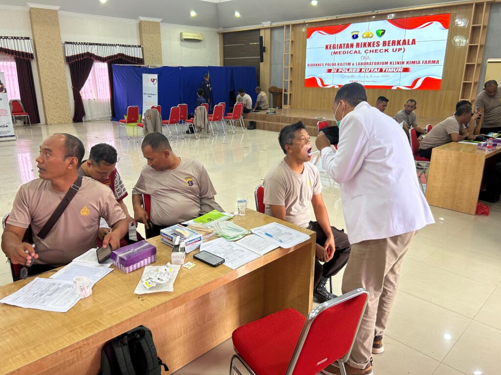 Tim Biddokkes Polda Kaltim Laksanakan Rikkes Berkala Bagi Personel Polres Kutai Timur WhatsApp Image 2024 05 15 at 13.38.40 13d1474a