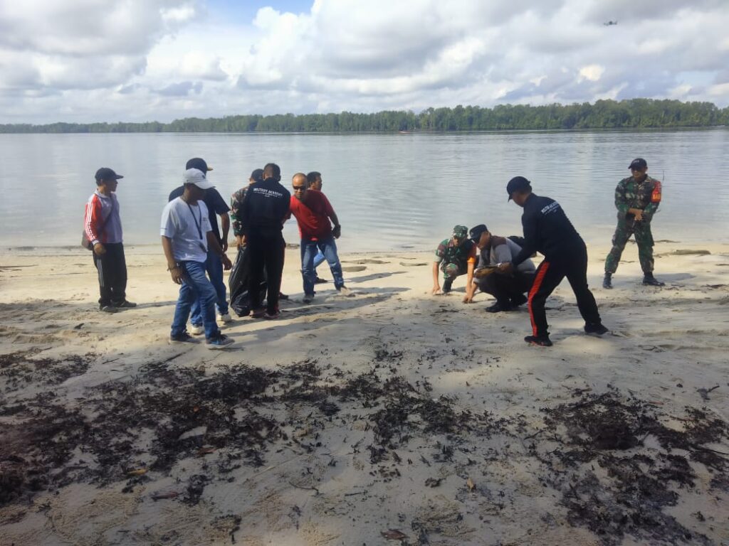 Karya Bakti Turuna Latsitardanus XLIV di Pantai Putih Desa Pasir Mayang Kec. Kuaro WhatsApp Image 2024 05 20 at 13.23.13 3501ae7f