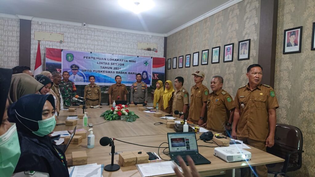 Kapolsek Muara Badak Hadiri Rapat Koordinasi Lintas Sektor Bidang Kesehatan WhatsApp Image 2024 05 22 at 08.36.42