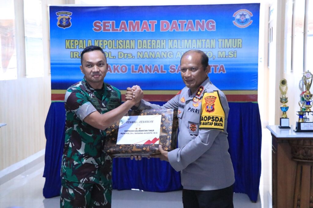 Erat Sinergitas TNI-Polri, Kapolda Kaltim Kunjungi Mako Lanal Sangatta WhatsApp Image 2024 05 28 at 10.21.28 b7ee0e80