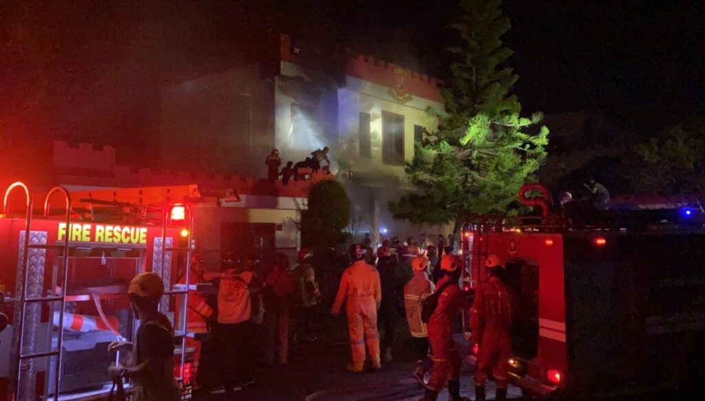 Gedung Detasemen Gegana Satbrimob Polda Kaltim Terbakar brimob