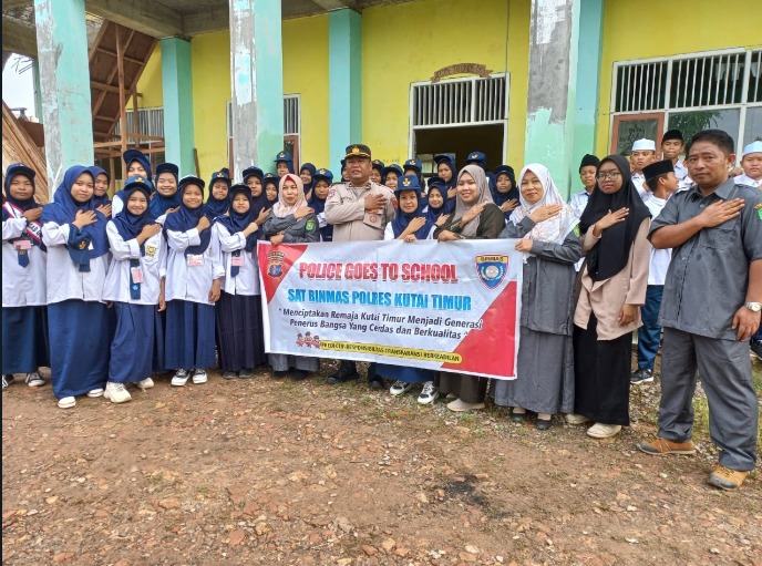 Polres Kutai Timur Gelar Program Police Goes to School untuk Cegah Bullying di Kalangan Pelajar WhatsApp Image 2024 06 03 at 11.09.15