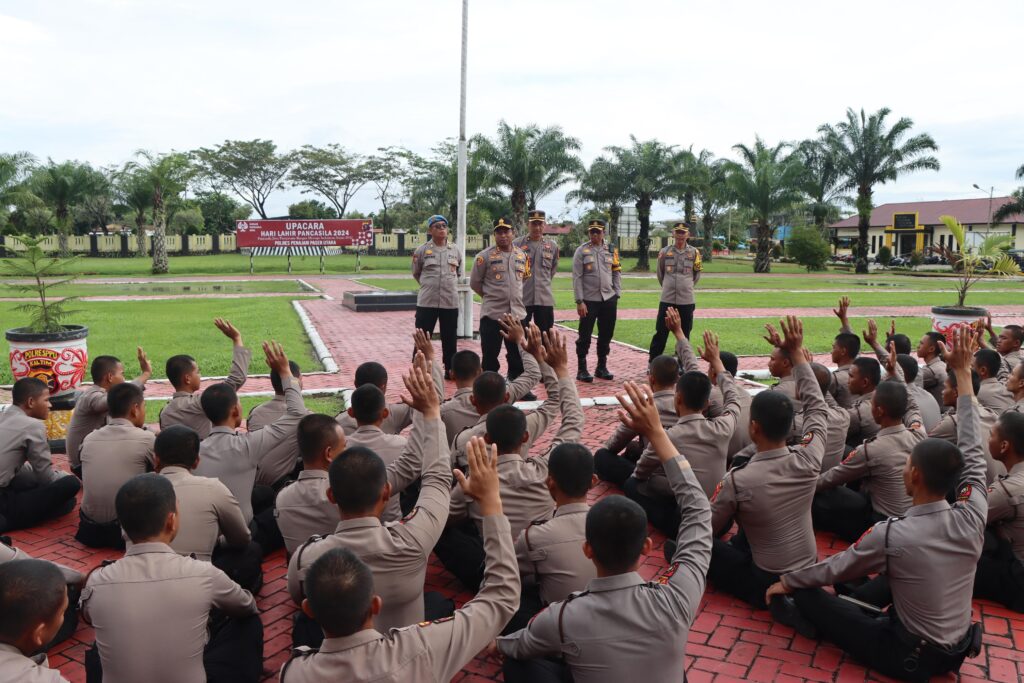 Kapolres PPU Berikan Arahan dan Motivasi Kepada Personil Bintara Remaja WhatsApp Image 2024 06 06 at 10.47.46 f752ed6b