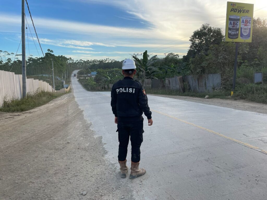 Ciptakan Situasi Aman dan Kondusif, Satgas Ops Nusantara Mahakam Gelar Patroli Kamtibmas WhatsApp Image 2024 06 09 at 15.25.39 d5c58980 1
