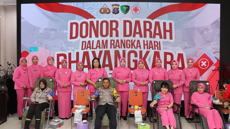 Polres Bontang Adakan Donor Darah untuk Rayakan Hari Bhayangkara ke-78 WhatsApp Image 2024 06 10 at 10.37.10 10756110