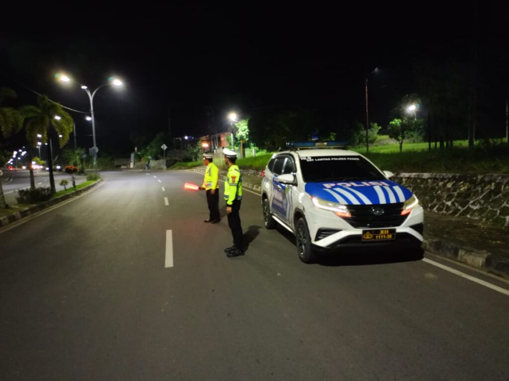 Cegah Balap Liar, Sat Lantas Polres Paser Tingkatkan Patroli Pada Malam Hari WhatsApp Image 2024 06 14 at 10.07.10