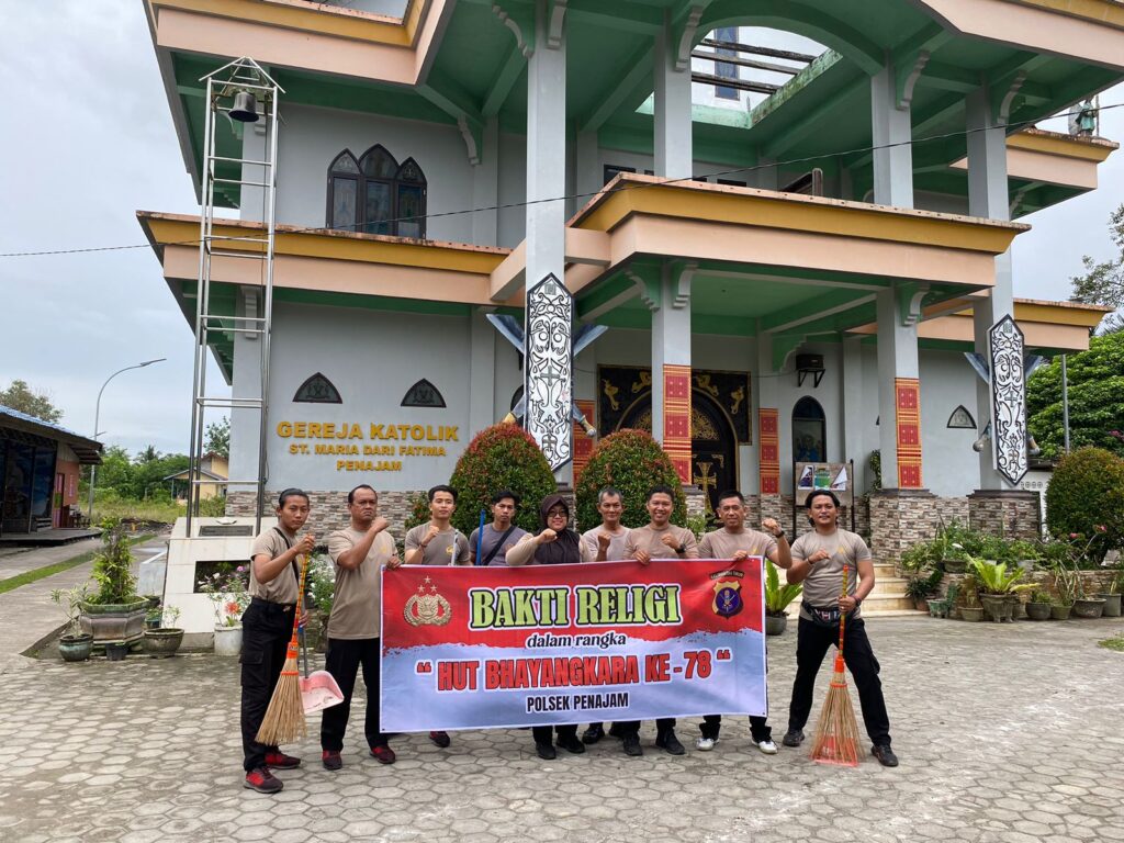 Personil Polres Penajam Paser Utara Gelar Bakti Religi Dalam Rangka HUT Bhayangkara Ke-78 WhatsApp Image 2024 06 15 at 12.10.58