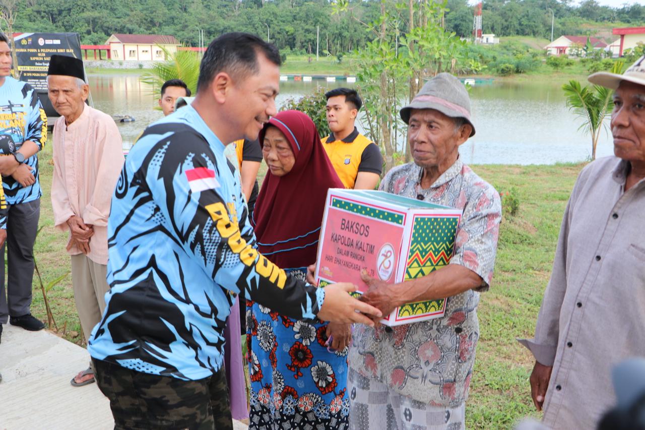 Dalam Kegiatan Bhayangkara Overland, Kapolda Kaltim Gelar Bakti Sosial Sambut Hari Bhayangkara ke-78 4 WhatsApp Image 2024 06 22 at 09.30.21 7309e693