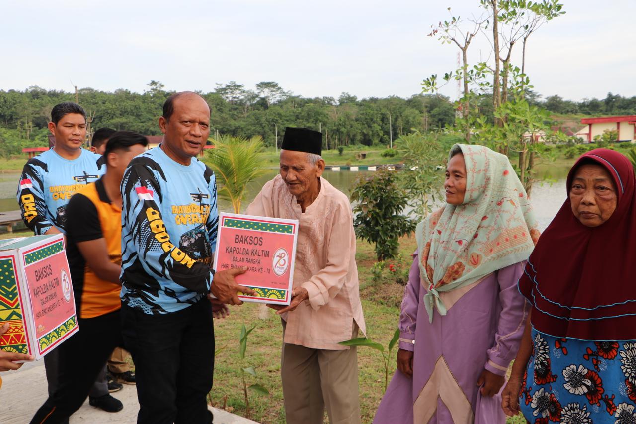 Dalam Kegiatan Bhayangkara Overland, Kapolda Kaltim Gelar Bakti Sosial Sambut Hari Bhayangkara ke-78 3 WhatsApp Image 2024 06 22 at 09.30.21 d70cc19e