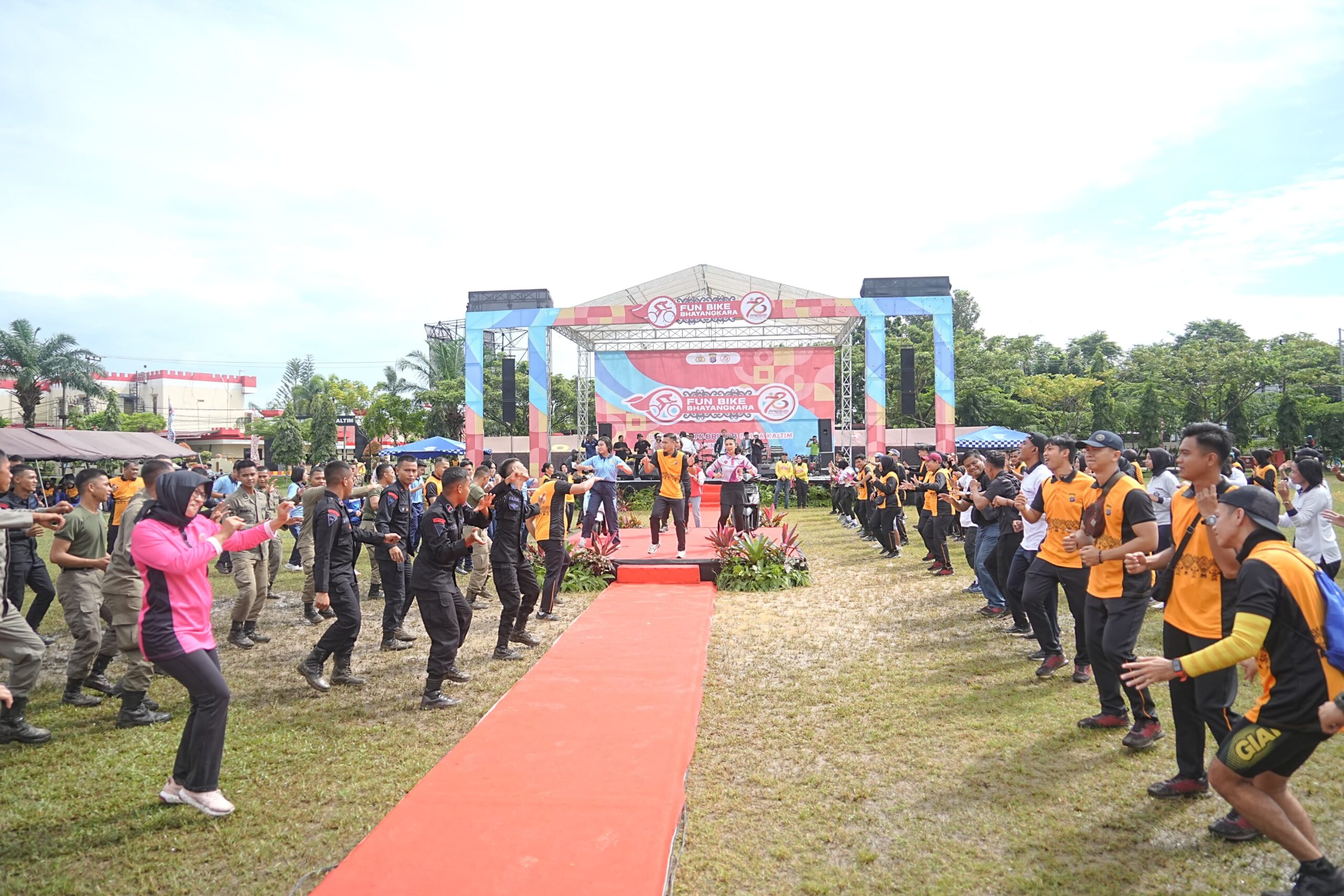 Polda Kaltim Gelar Kegiatan Fun Bike Dalam Rangka Meriahkan Hari Bhayangara Ke-78 1 WhatsApp Image 2024 06 29 at 14.17.50 7faa0203 scaled