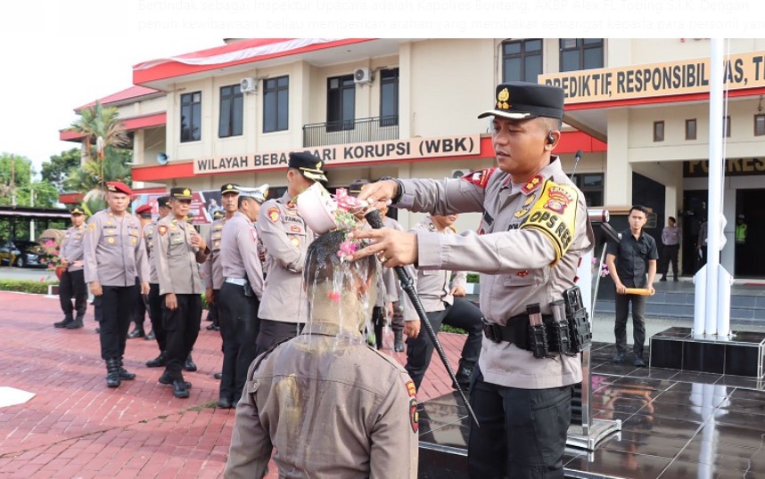Kapolres Bontang Pimpin Upacara Pembinaan Tradisi Bintara Remaja btg 1