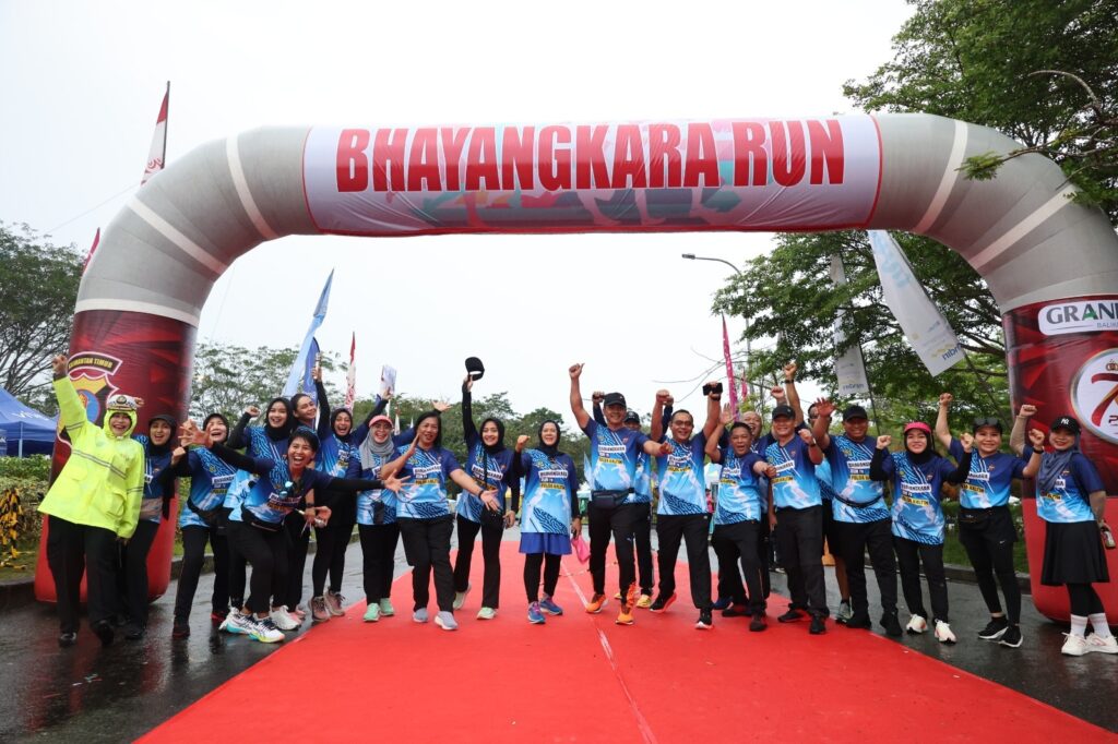 Meriahkan Hari Bhayangkara, Polda Kaltim Gelar Bhayangkara Run 2024 WhatsApp Image 2024 07 07 at 12.36.46 f26868ba