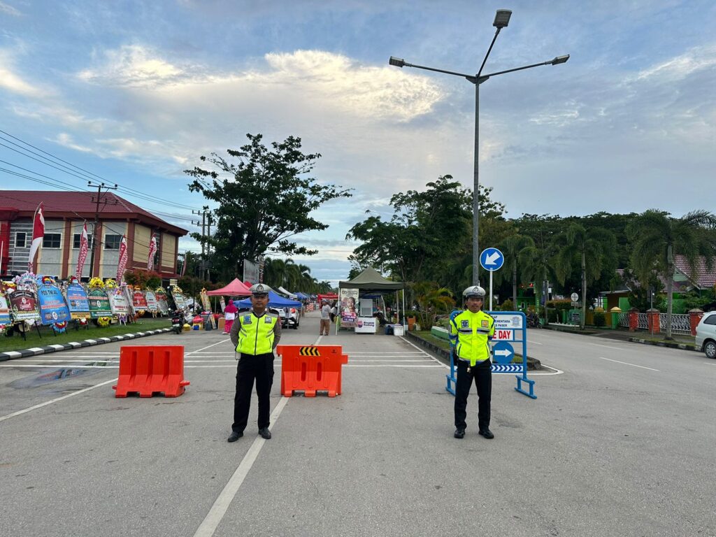 Polres Paser Amankan Car Free Day di Jalan Jenderal Sudirman, Ciptakan Suasana Nyaman dan Kondusif WhatsApp Image 2024 07 07 at 17.19.43 1cabc295