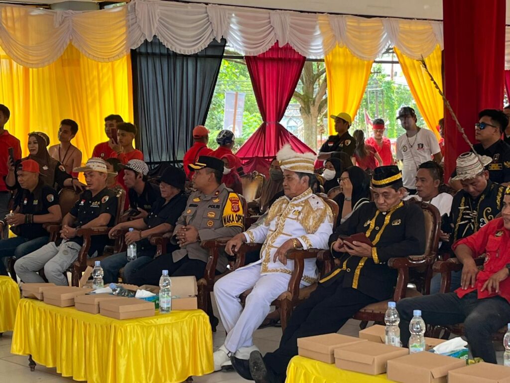 Syukuran Hari Jadi Pasukan Merah SART Tanjung Redeb: Wakapolres Berau Hadiri Acara Penuh Kehikmatan dan Kepedulian WhatsApp Image 2024 07 11 at 10.25.07 166c0d34