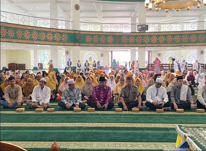 Polres Berau Hadiri Tabligh Akbar Sambut Tahun Baru Islam 1446 H WhatsApp Image 2024 07 14 at 13.36.42