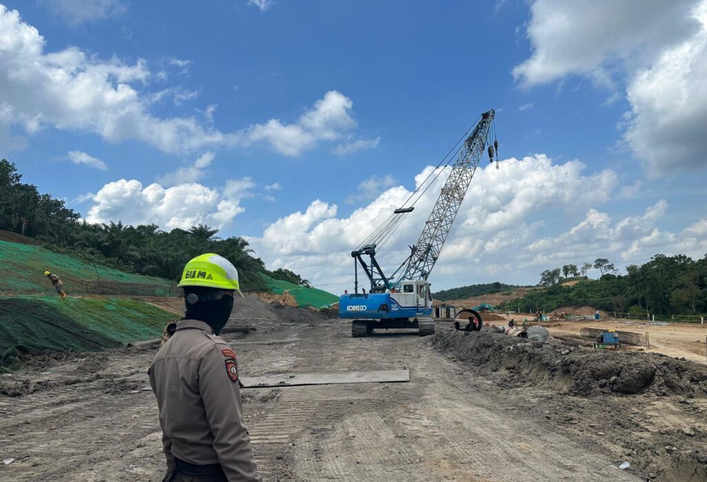 Berikan Rasa Aman, Satgas Ops Nusantara Mahakam Gelar Patroli Kamtibmas Di Sekitar Kawasan Pembangunan IKN WhatsApp Image 2024 07 23 at 15.12.40 a25bd6ca