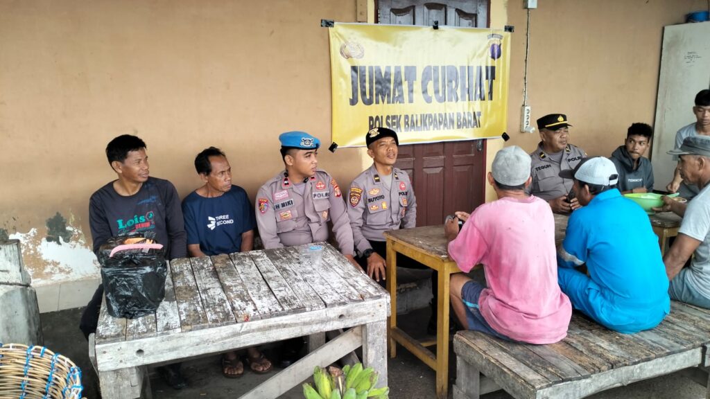 Wujudkan Komunikasi Yang Efektif, Polsek Balikpapan Barat Gelar Jumat Curhat WhatsApp Image 2024 07 26 at 10.54.07 1