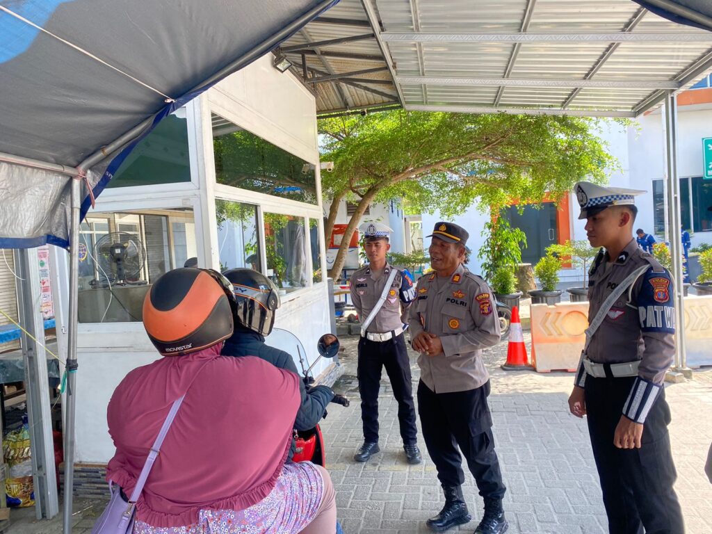 Bersama Sukseskan Pilkada 2024, Polres PPU Himbau Waspada Berita Hoax WhatsApp Image 2024 07 27 at 15.04.19 1924779c