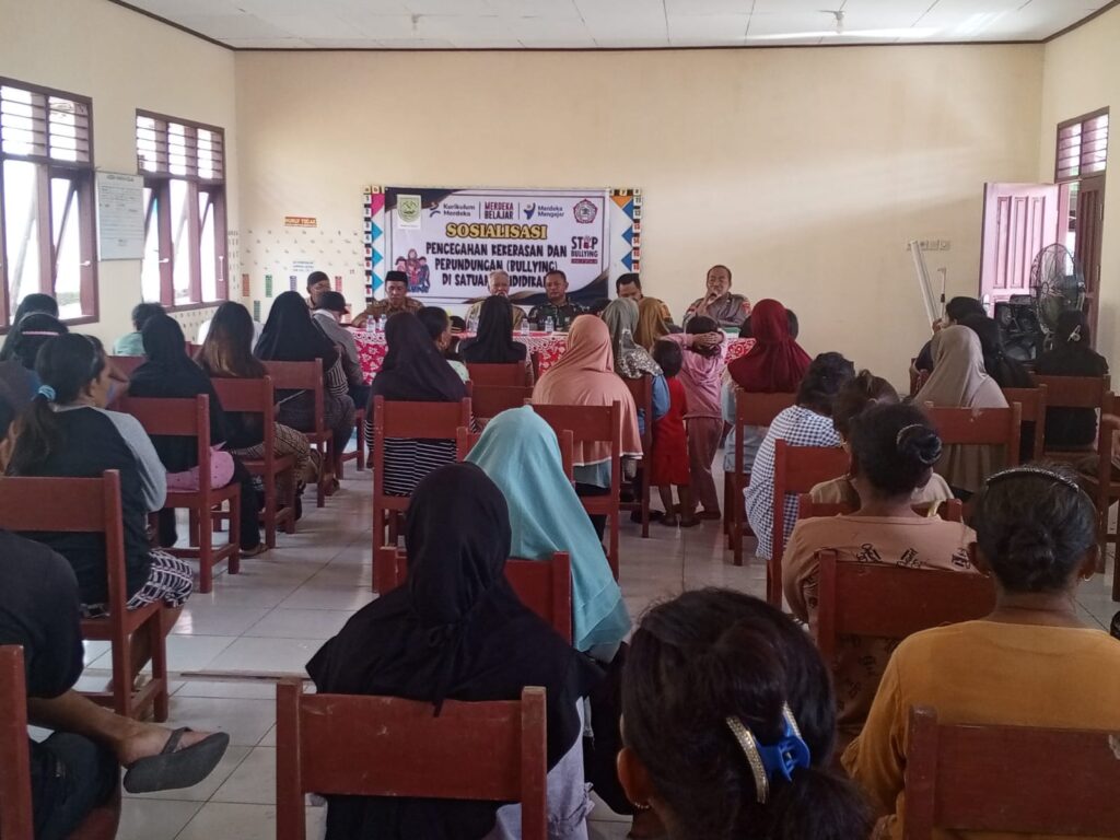 Polsek Sambaliung Lakukan Sosialisasi Pencegahan Bullying Di SDN 001 Inaran WhatsApp Image 2024 07 30 at 13.10.52 1