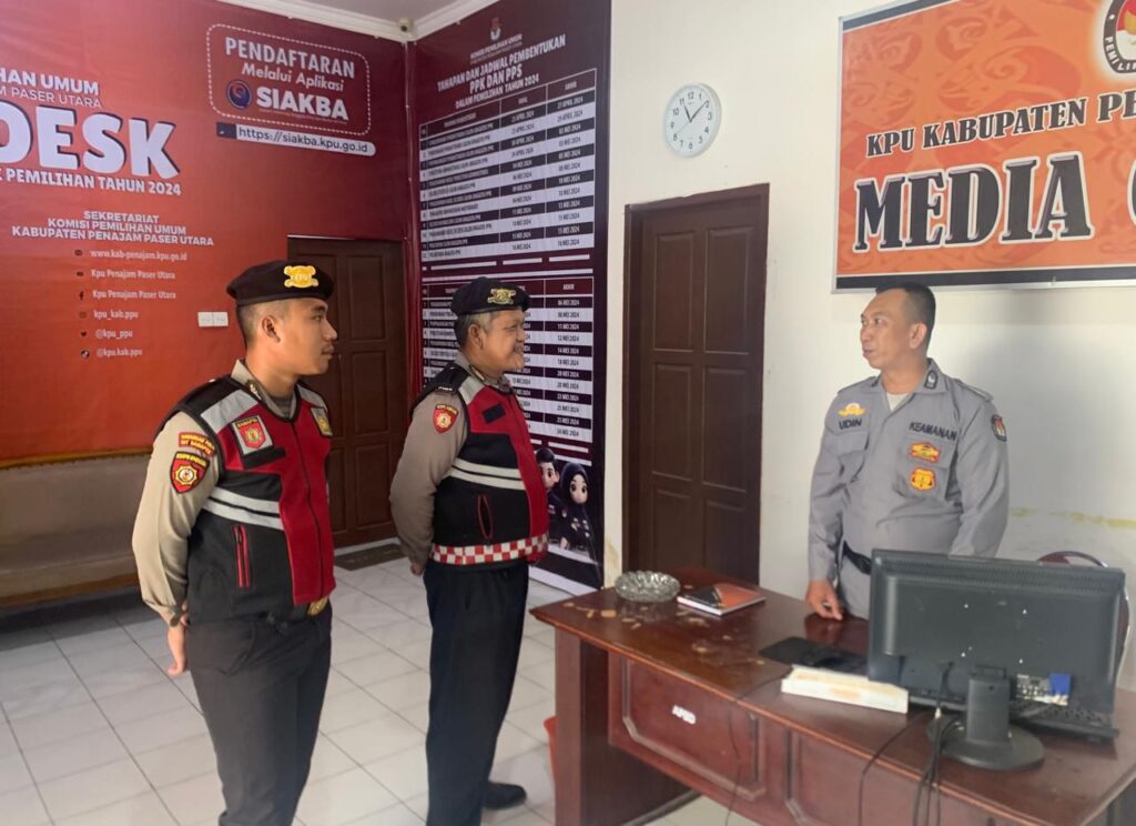 Dalam Rangka Pilkada 2024 Polres PPU Laksanakan Patroli ke Kantor KPU Penajam Paser Utara WhatsApp Image 2024 07 31 at 10.15.26 cc3e2ed0