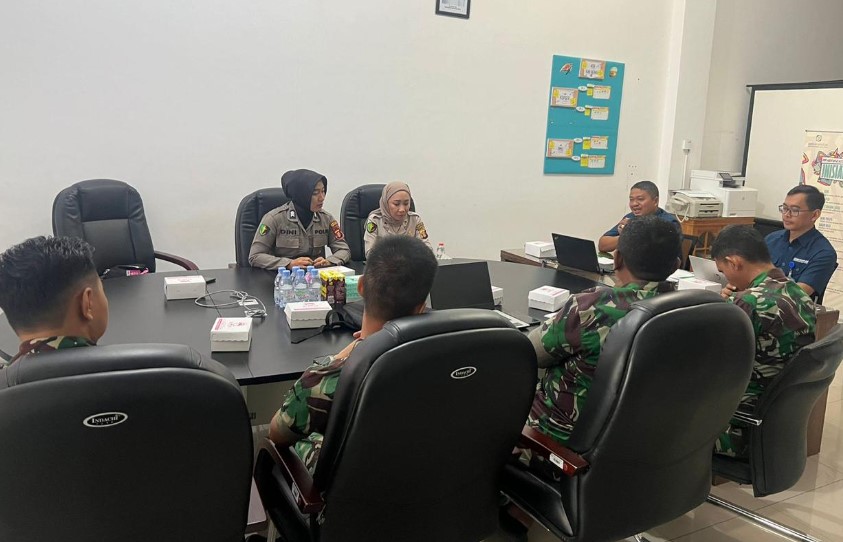 Sinergi Kesehatan TNI-POLRI: Kasidokkes Polres Berau Hadiri Rekonsiliasi Data BPJS Kesehatan berau 1