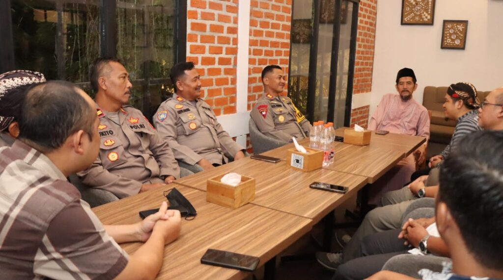 Kapolres Bontang Ajak Warga Yogyakarta Bekesah: Membangun Jembatan Komunikasi di Kota Bontang btg 1