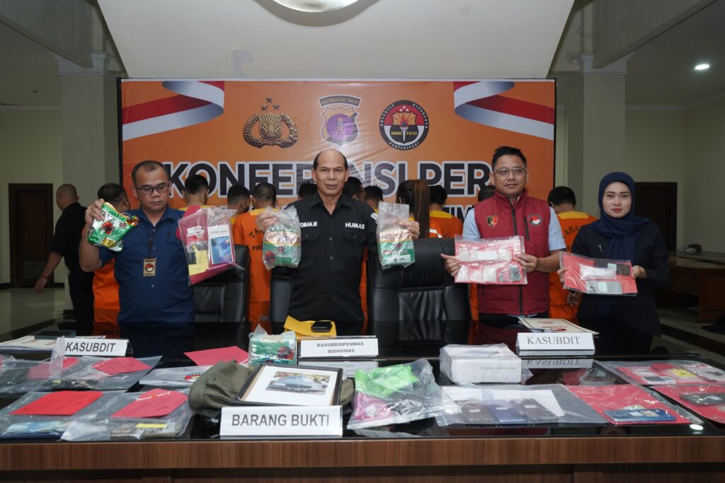 Ditresnarkoba Polda Kaltim Gelar Konferensi Pers Pengungkapan Narkoba WhatsApp Image 2024 08 01 at 13.12.41 1f92bb88