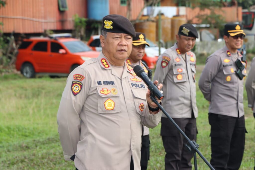Jelang Peringatan HUT Republik Indonesia Ke-79 di IKN Nusantara Polda Kaltim Bersama Polres PPU Laksanakan Apel Pengecekan Personel WhatsApp Image 2024 08 10 at 17.41.05 0231ac8f 1