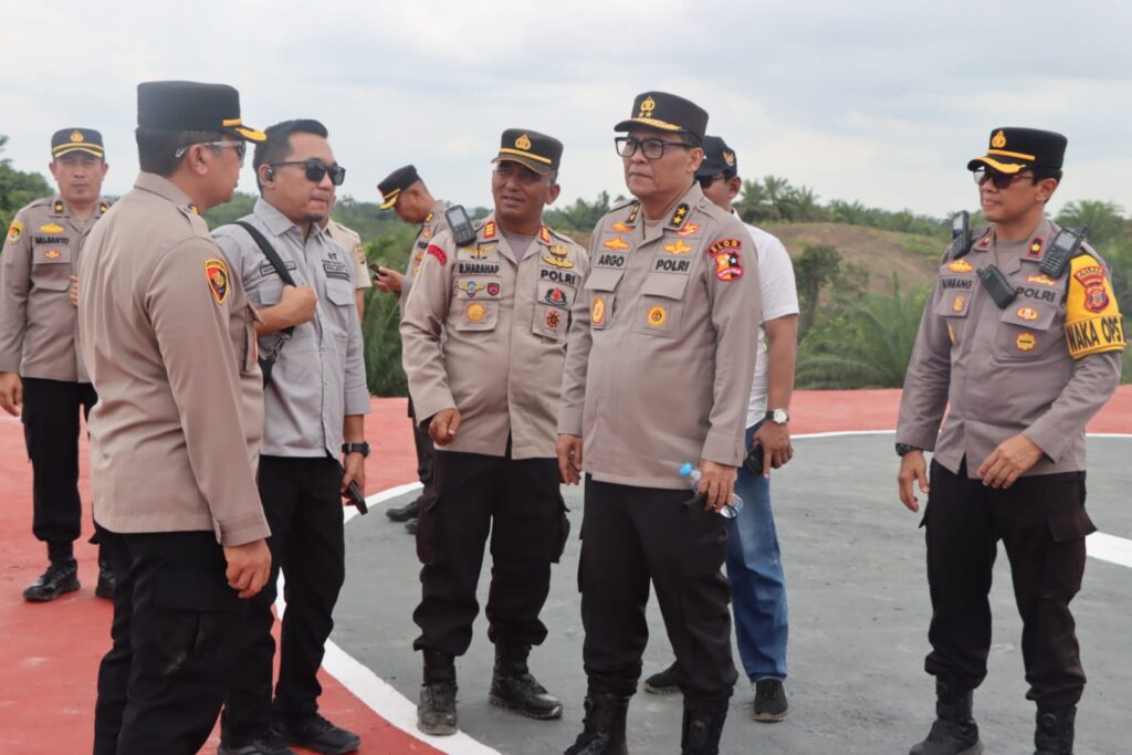 Aslog Kapolri Tinjau Lahan Mabes Polri di Kelurahan Pantai Lango Penajam WhatsApp Image 2024 08 12 at 14.19.45 df5a52bc