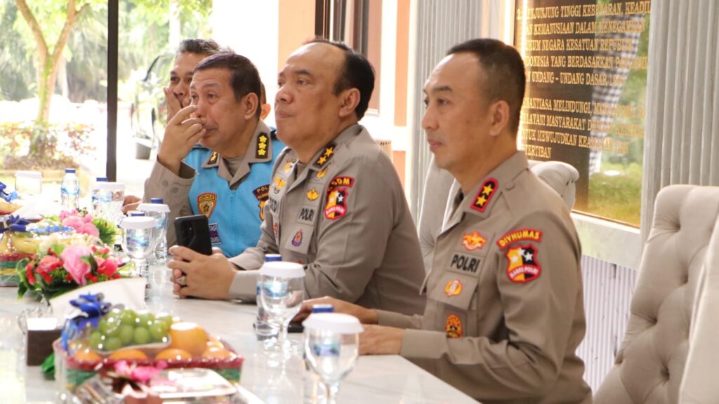 Wakapolda Kaltim Sambut Hangat Kunjungan Kerja As SDM dan Kadiv Humas Polri WhatsApp Image 2024 08 13 at 11.10.01 50b539a5